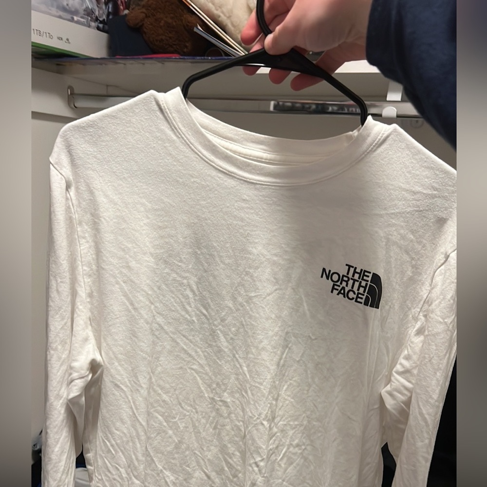 Men’s medium the north face shirt